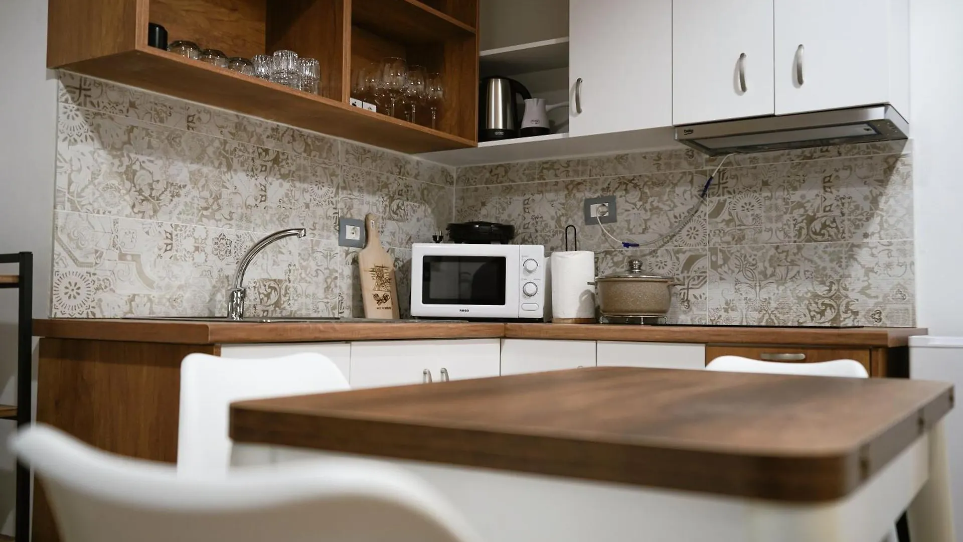 Ora Apartments Gjirokastër 0*,